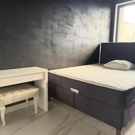 Apartman Le President *